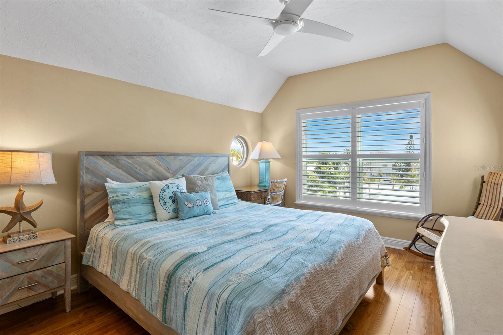 Image 43 of 63 For 705 Shore Drive