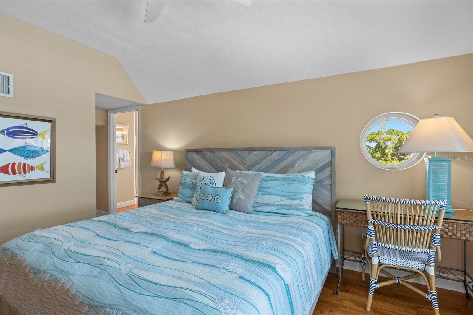 Image 44 of 63 For 705 Shore Drive