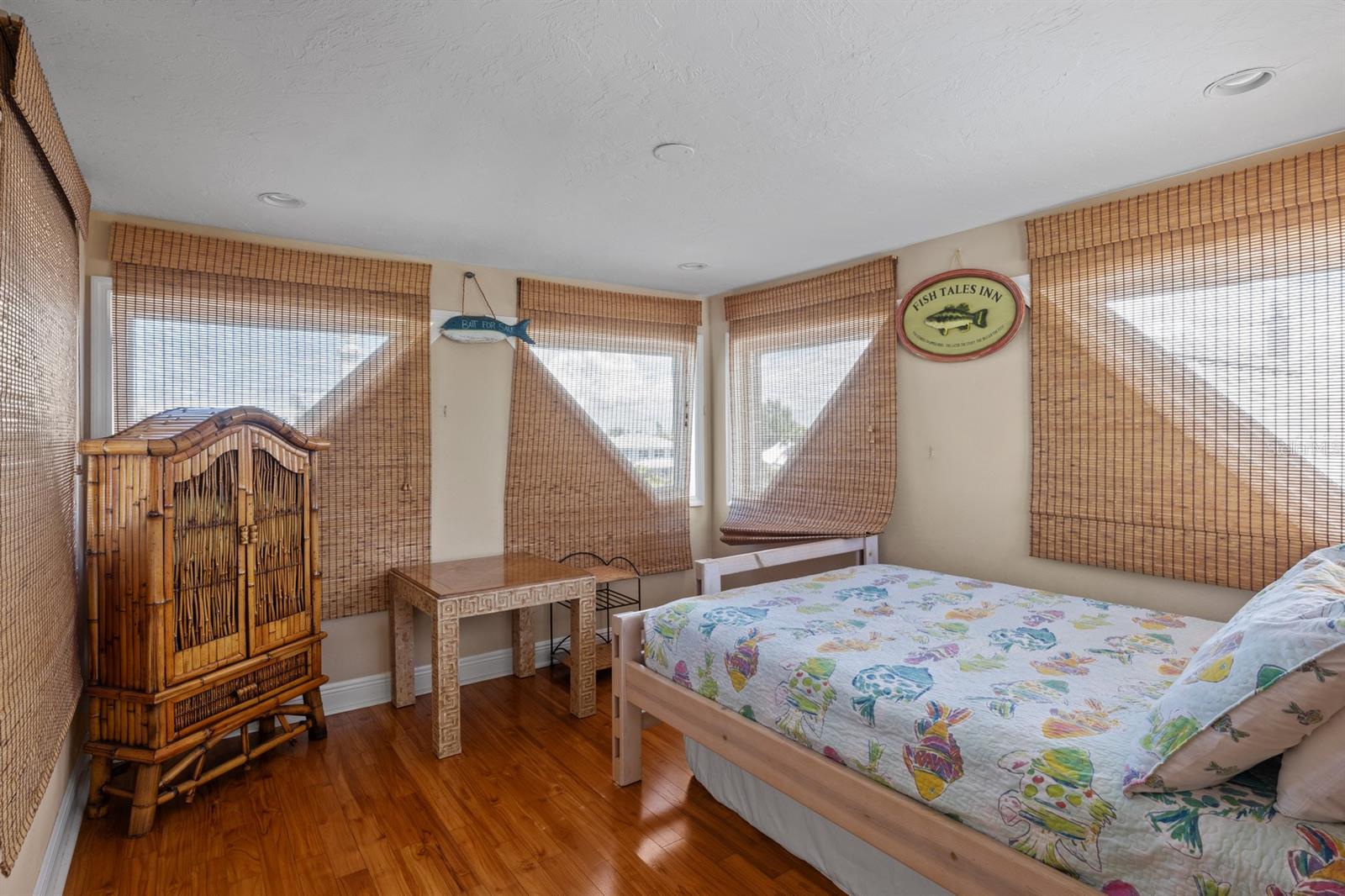 Image 50 of 63 For 705 Shore Drive