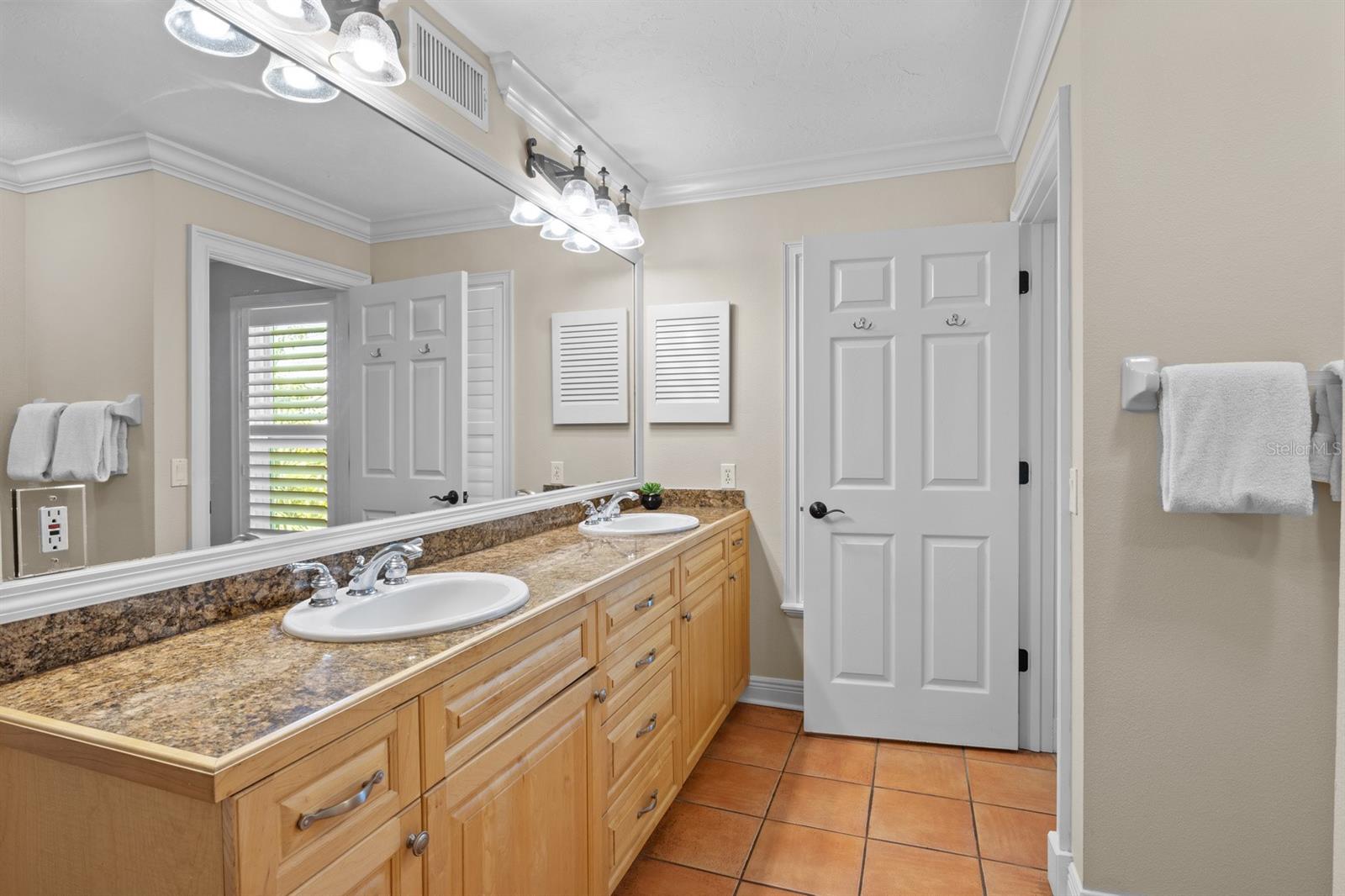 Image 56 of 63 For 705 Shore Drive