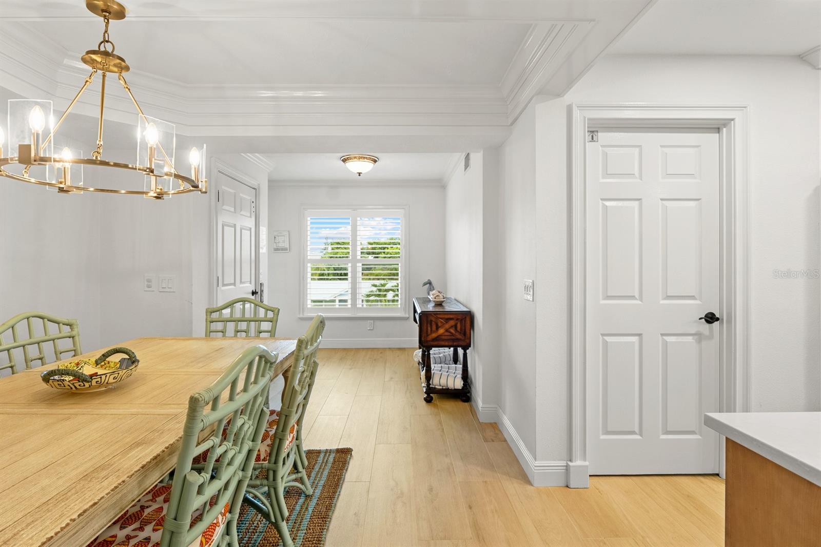 Image 9 of 63 For 705 Shore Drive