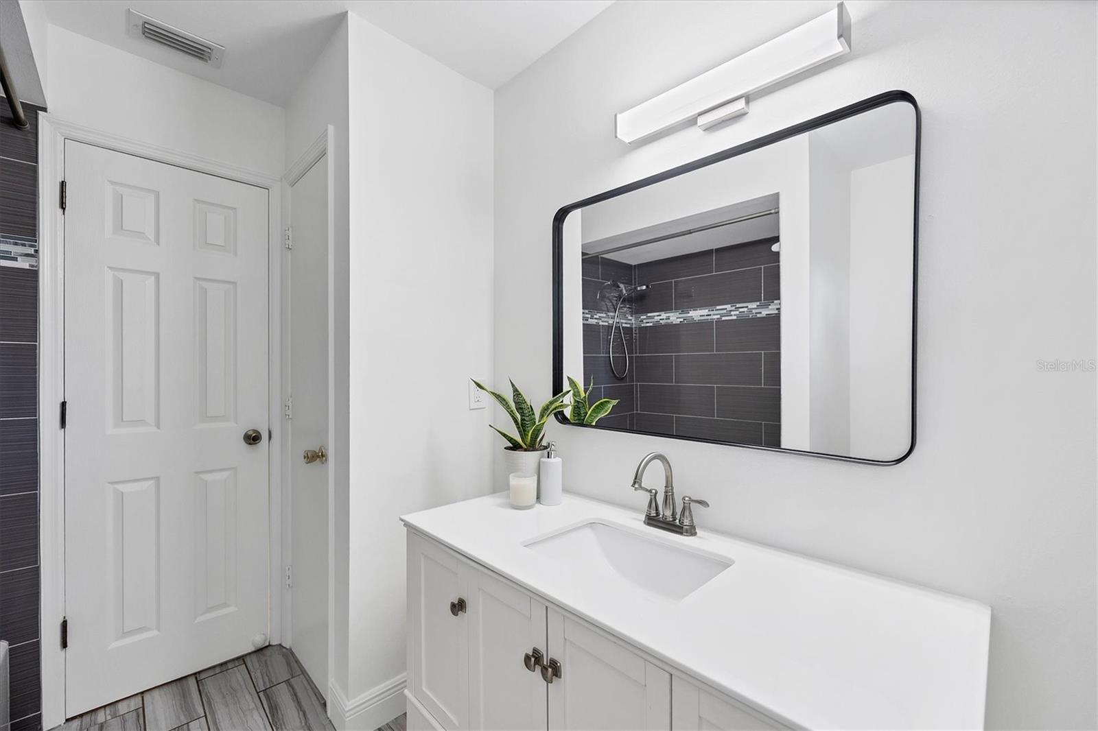 Image 22 of 39 For 1632 Worrington Street