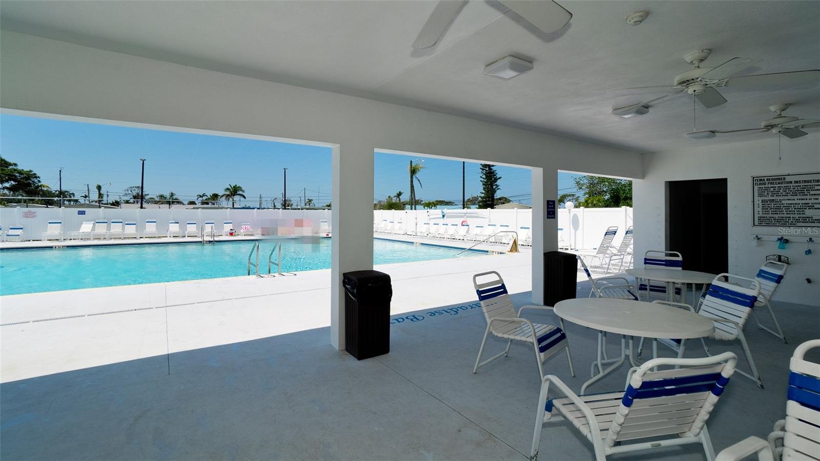 Image 37 of 49 For 10315 Cortez Rd W  1b