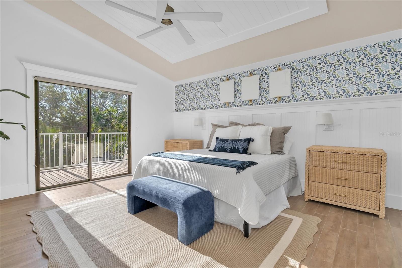 Image 24 of 77 For 4004 Bayside Court