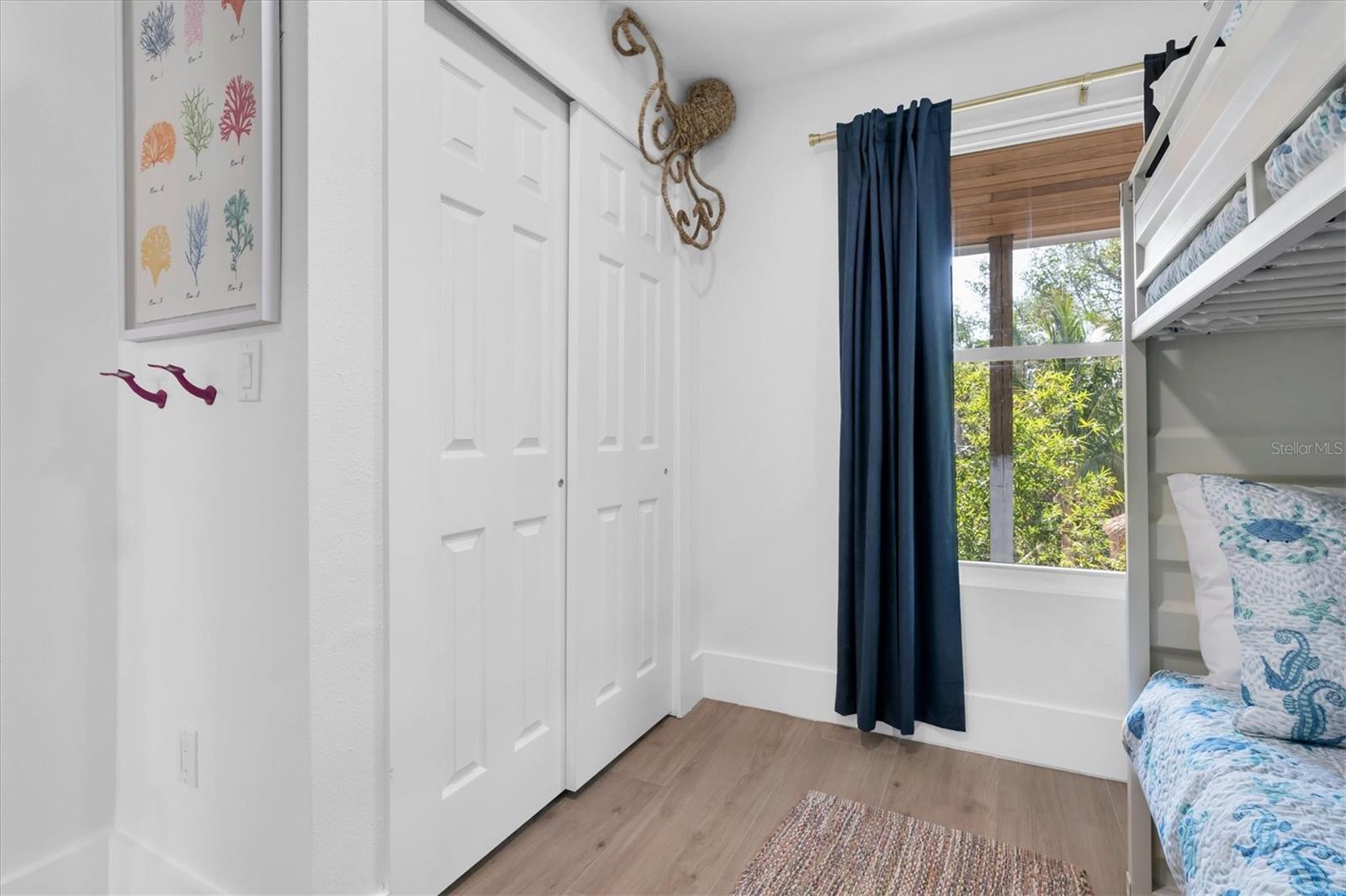 Image 35 of 77 For 4004 Bayside Court