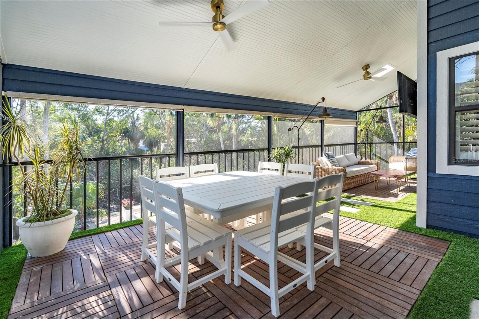 Image 50 of 77 For 4004 Bayside Court