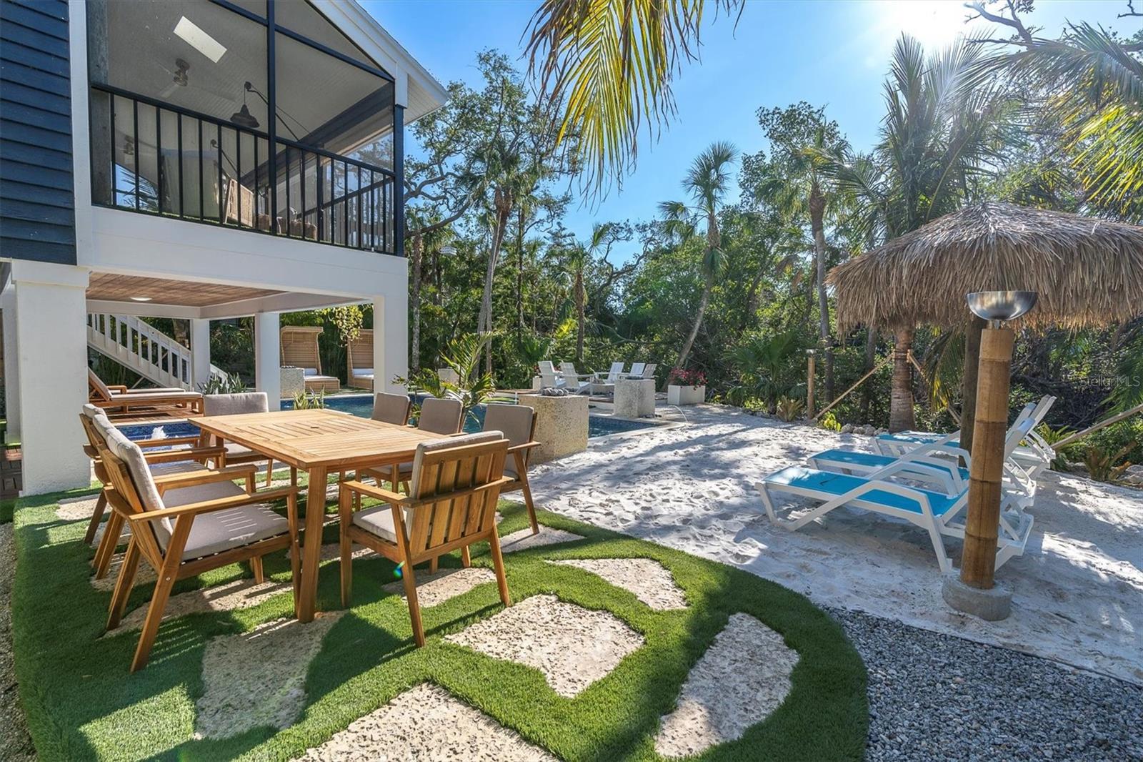 Image 56 of 77 For 4004 Bayside Court