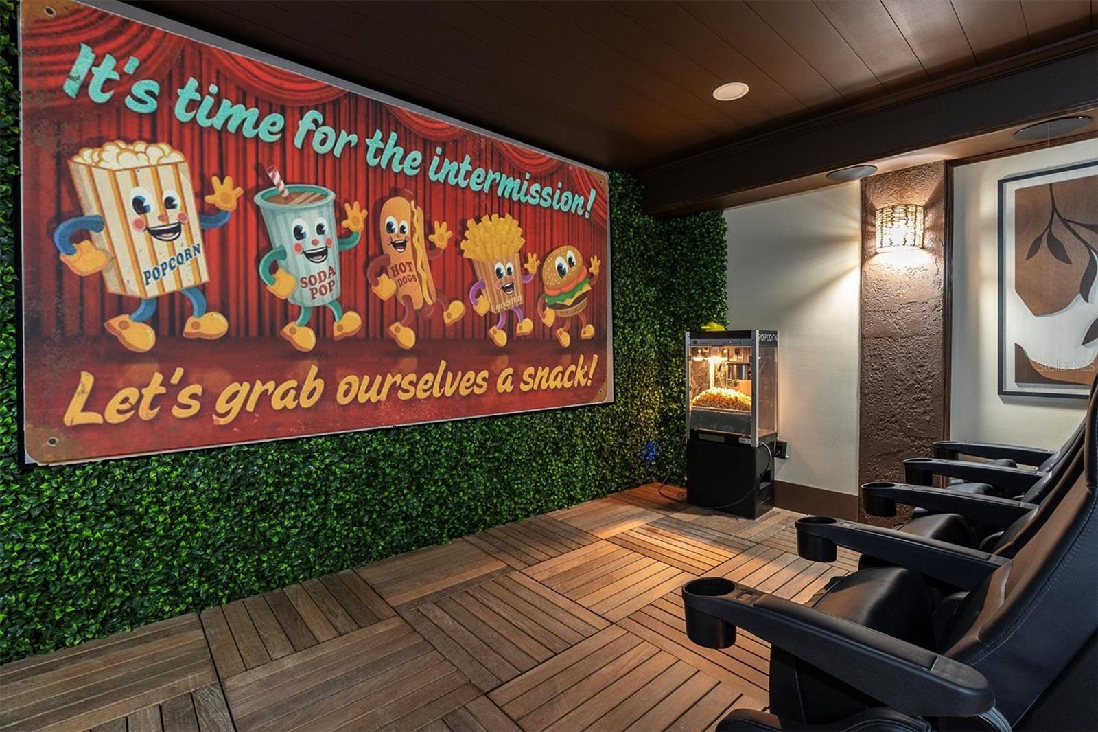 Image 8 of 77 For 4004 Bayside Court