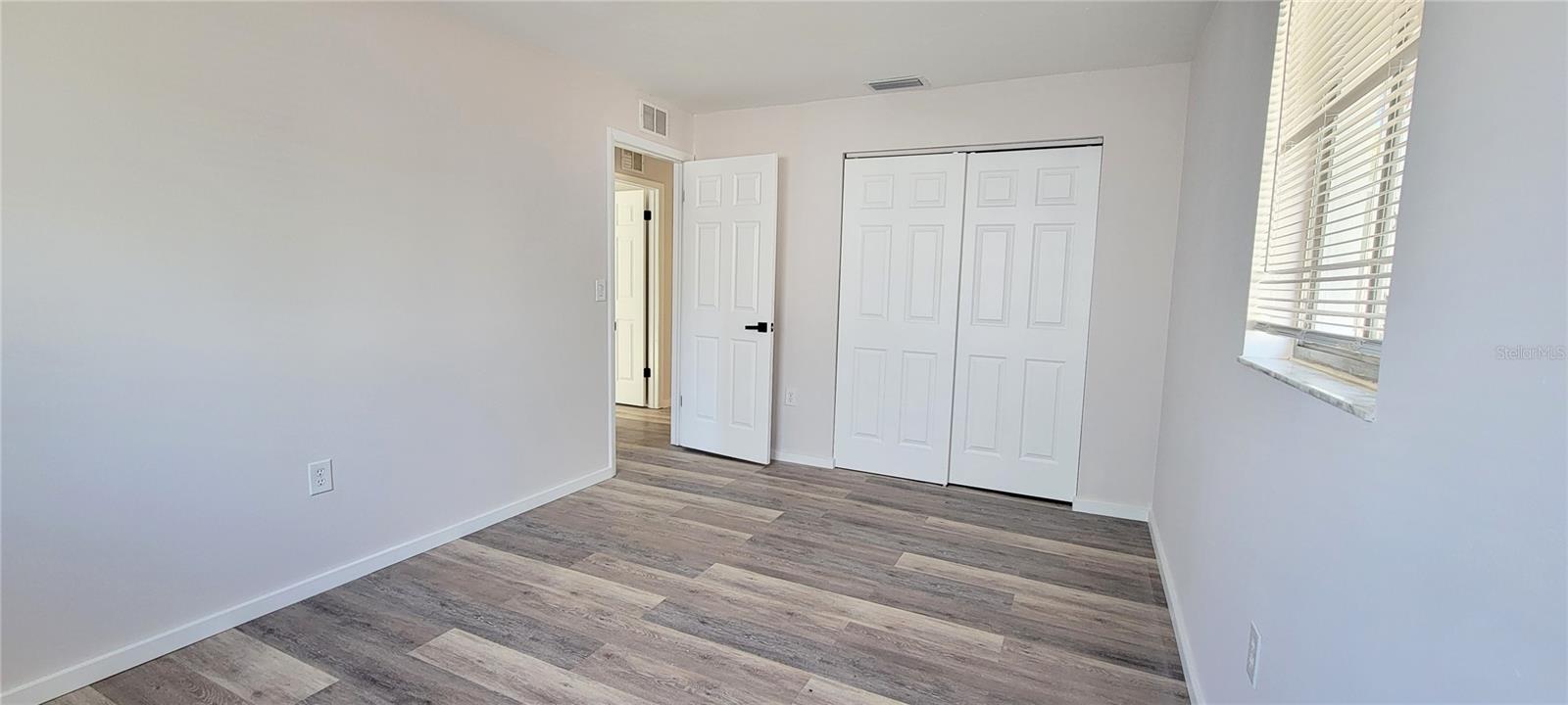 Image 12 of 38 For 4697 Linwood Street