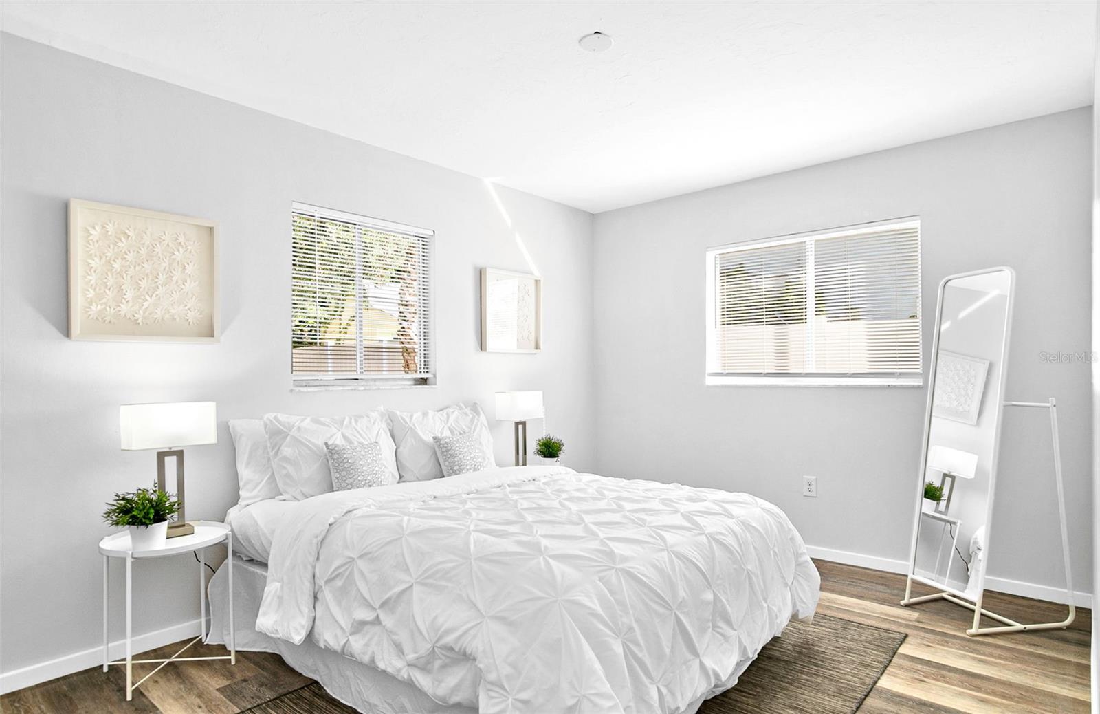 Image 23 of 38 For 4697 Linwood Street