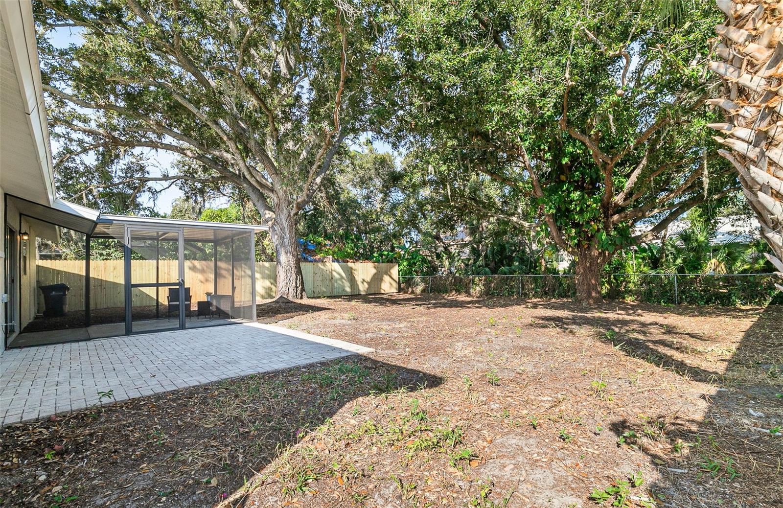 Image 32 of 38 For 4697 Linwood Street