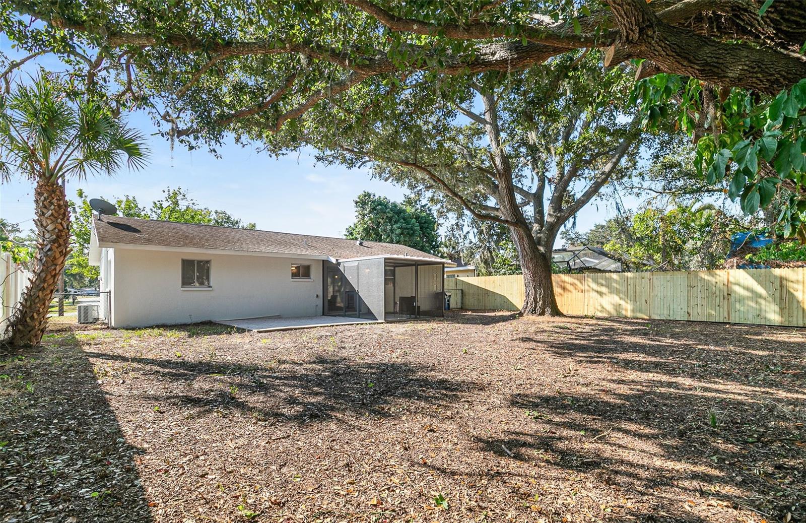 Image 33 of 38 For 4697 Linwood Street