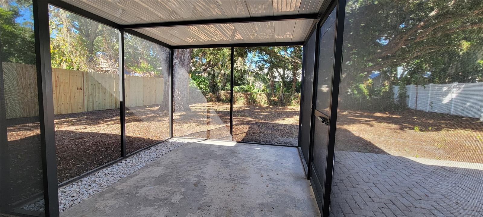 Image 9 of 38 For 4697 Linwood Street