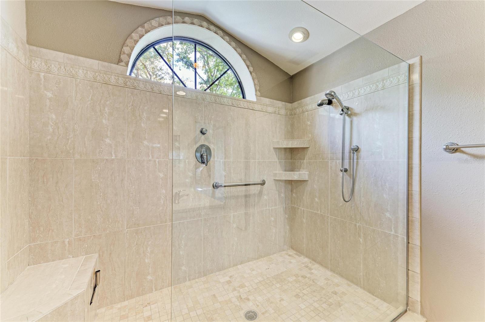 Image 24 of 62 For 101 Southampton Place N 248