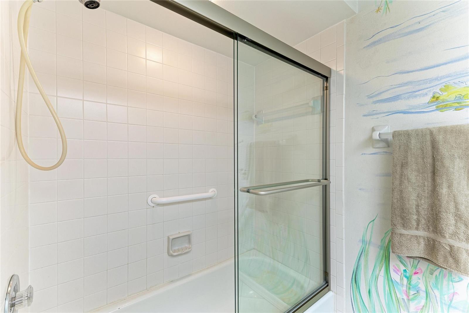 Image 29 of 62 For 101 Southampton Place N 248