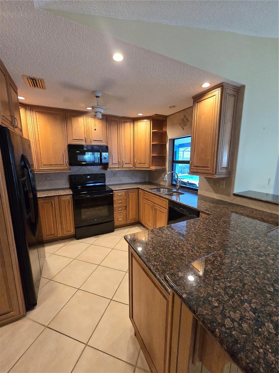 Image 12 of 43 For 4836 79th Avenue Plaza E