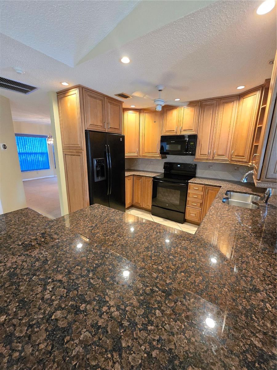 Image 13 of 43 For 4836 79th Avenue Plaza E