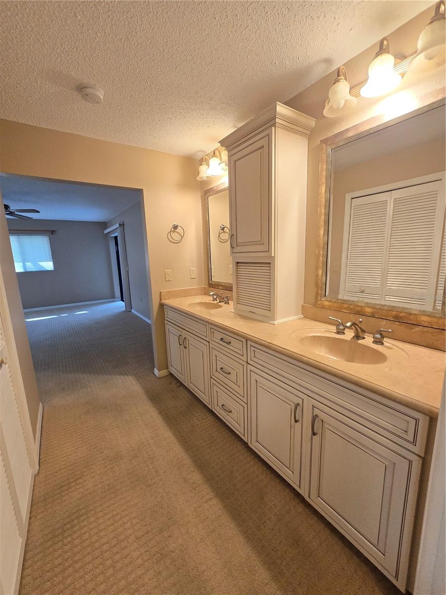 Image 25 of 43 For 4836 79th Avenue Plaza E