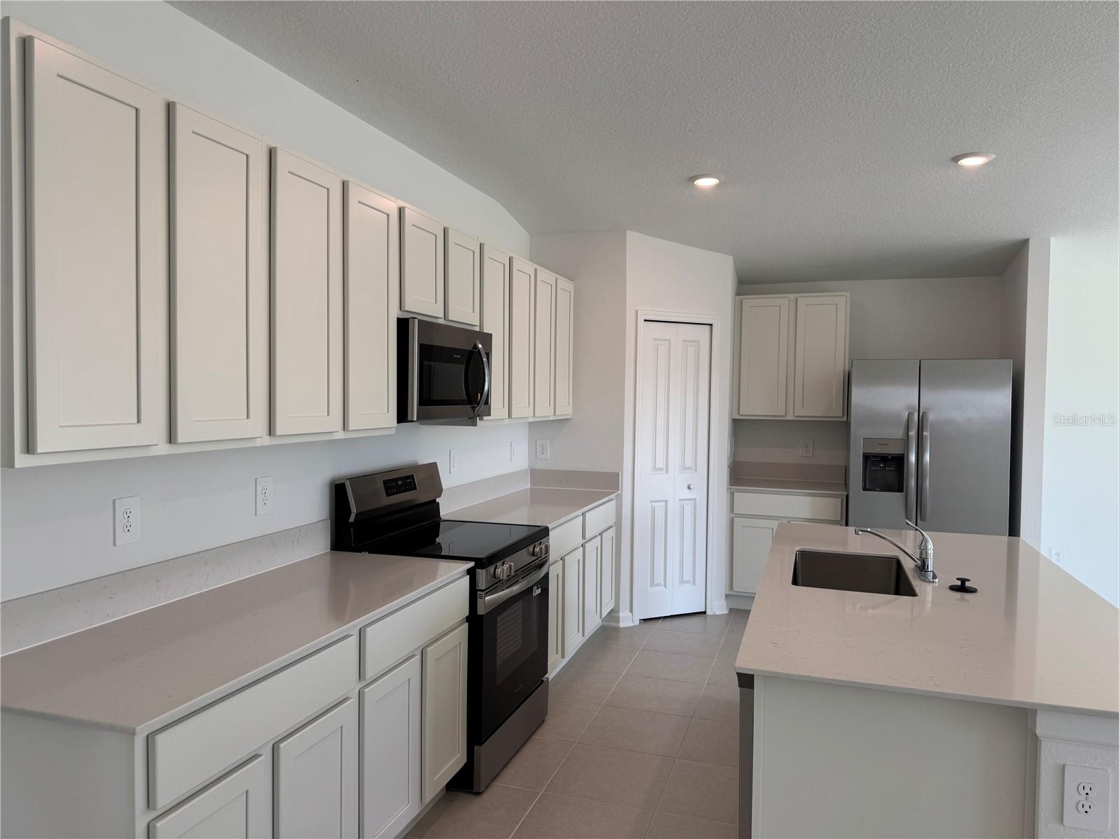 Image 9 of 38 For 2061 Lasso Loop