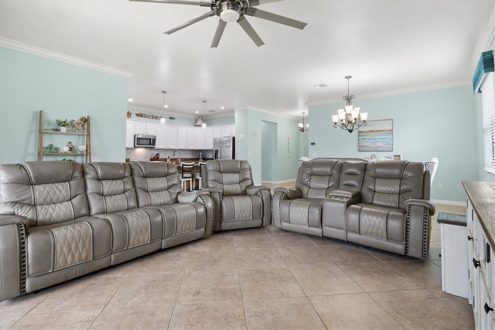 Image 14 of 60 For 12675 Richezza Drive