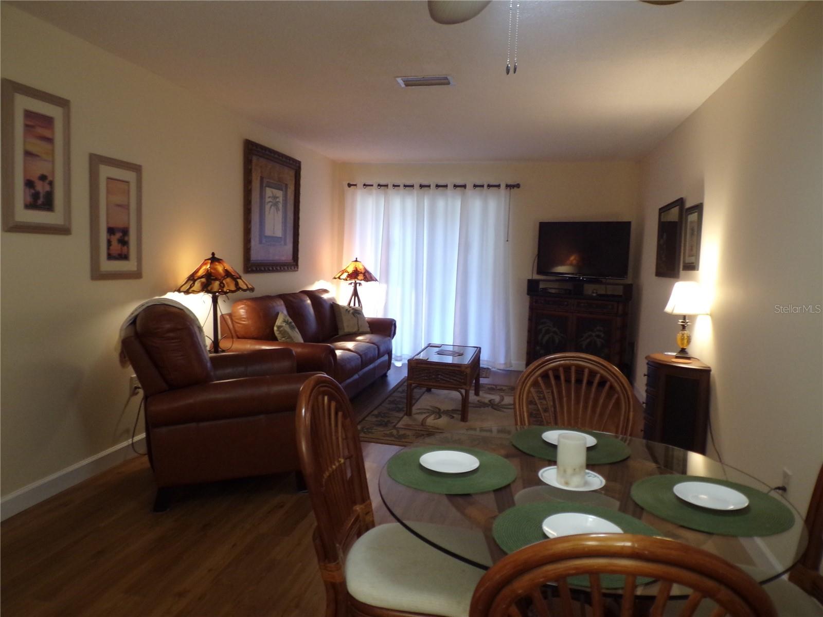 Image 10 of 54 For 608 Park Circle