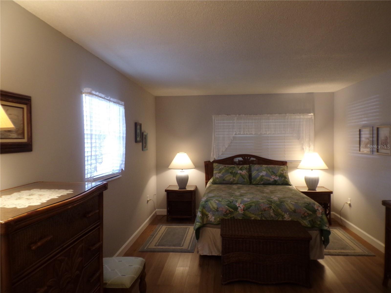 Image 25 of 54 For 608 Park Circle