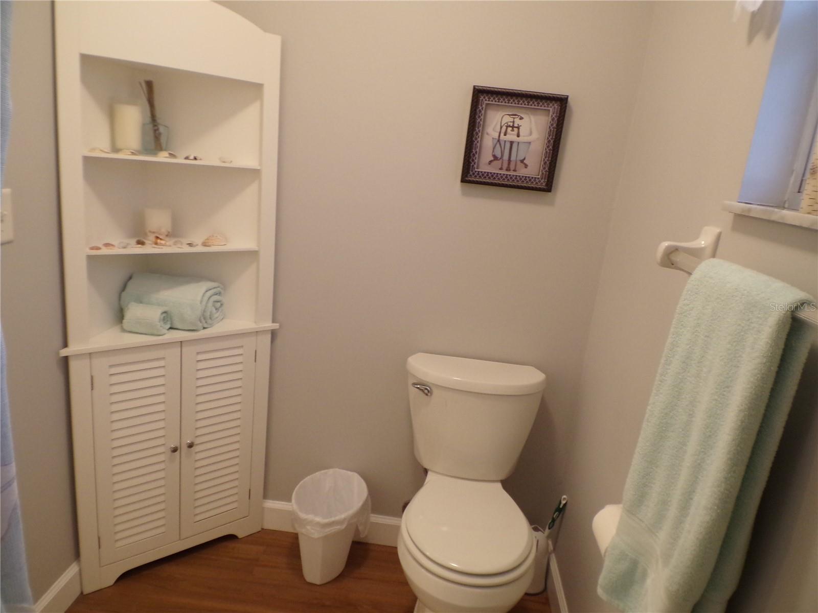 Image 27 of 54 For 608 Park Circle