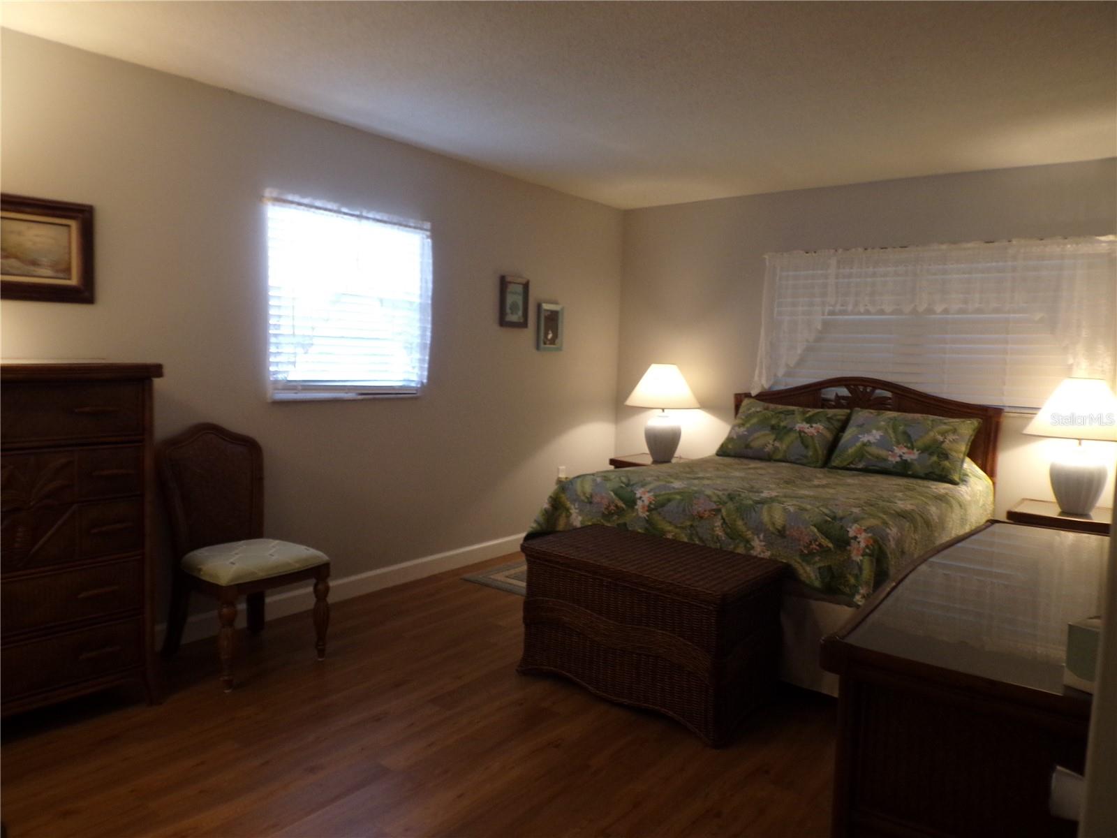 Image 35 of 54 For 608 Park Circle