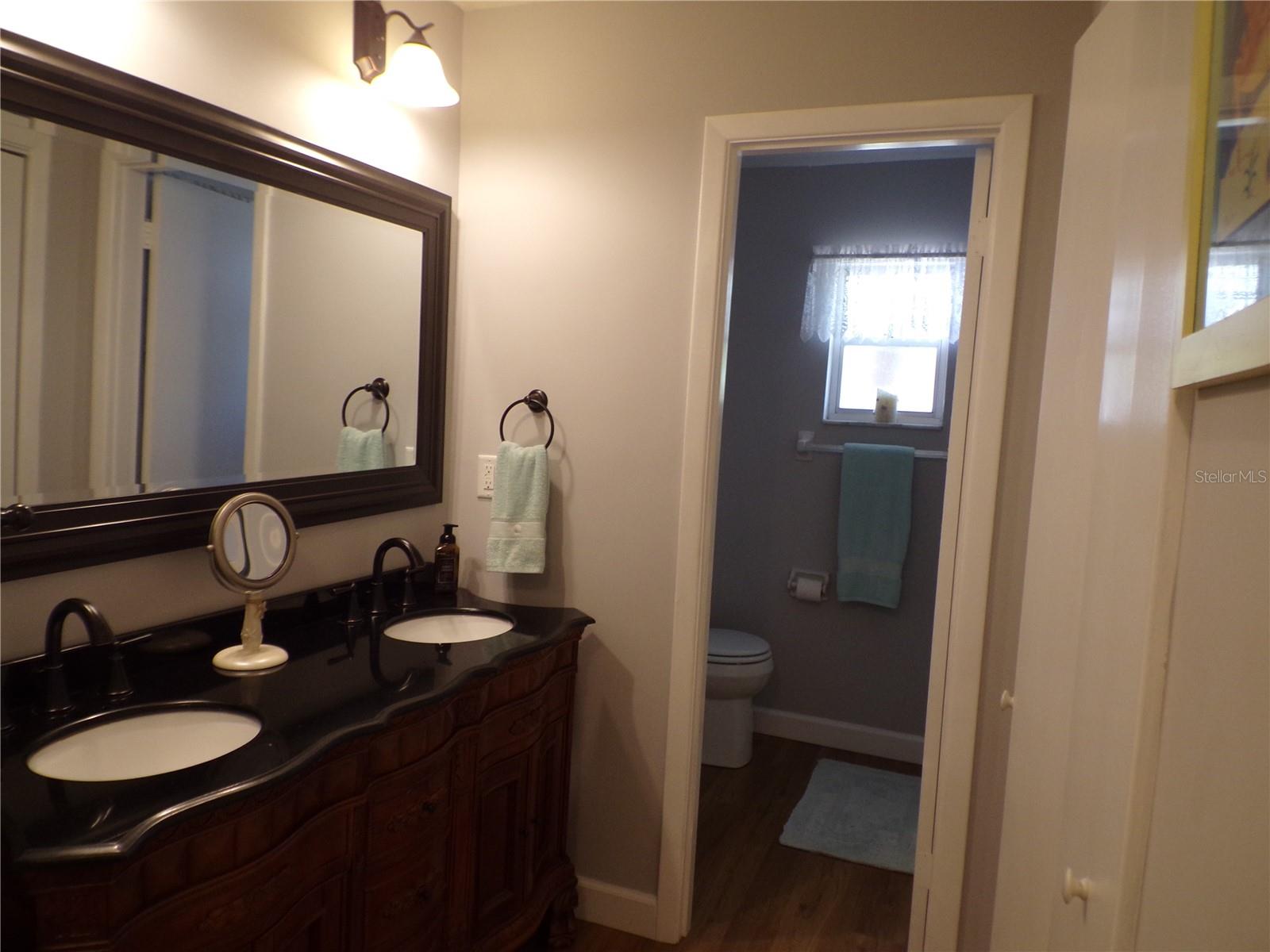 Image 40 of 54 For 608 Park Circle