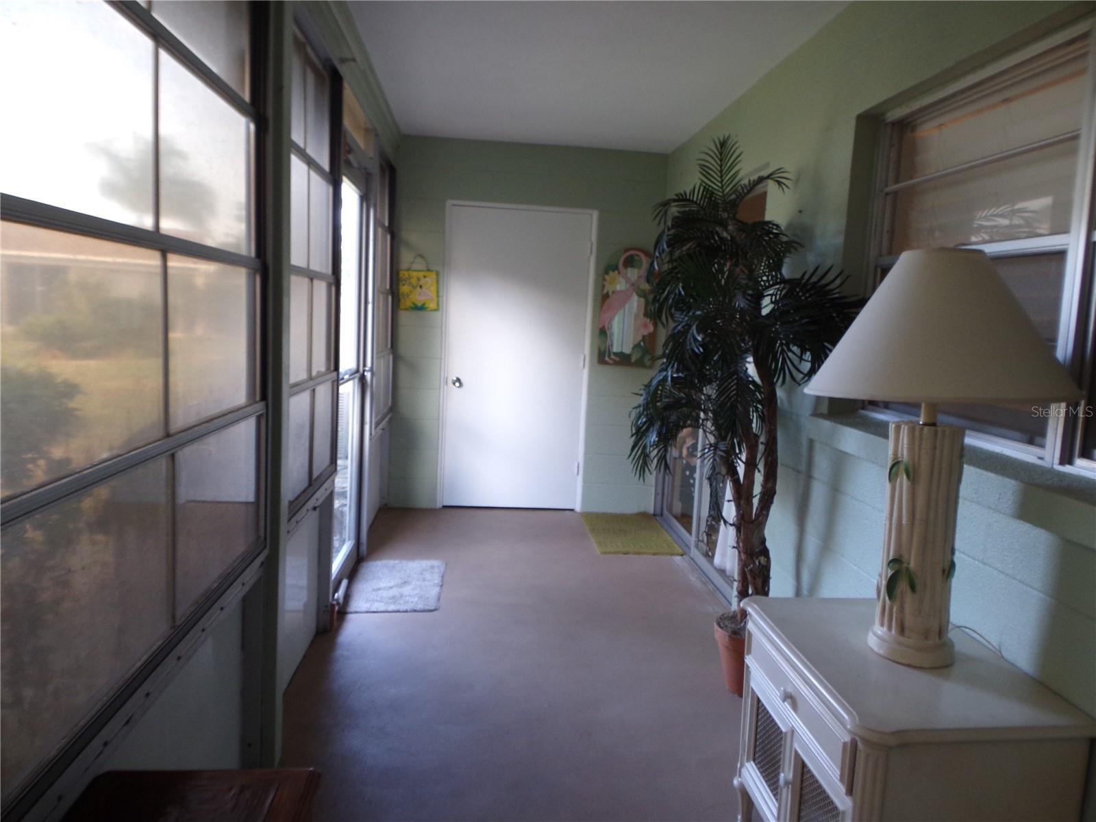 Image 48 of 54 For 608 Park Circle