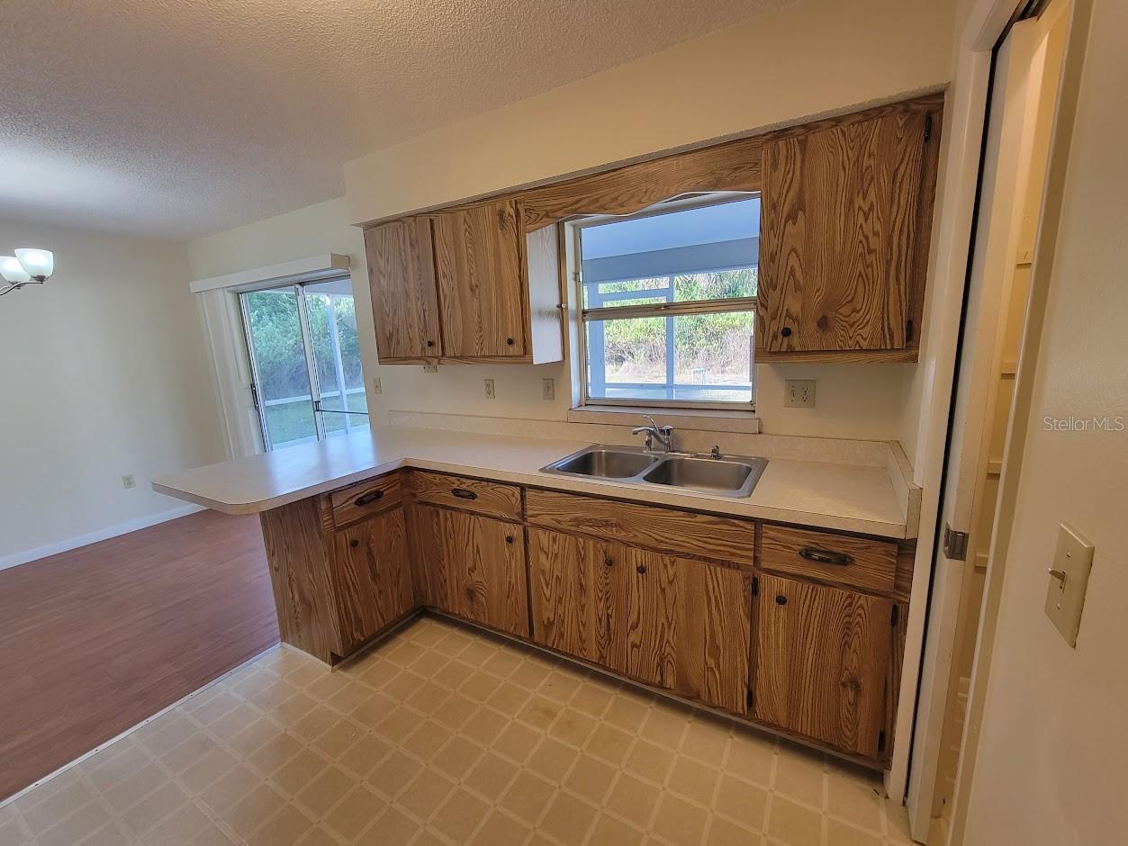 Image 3 of 28 For 23358 Racine Avenue