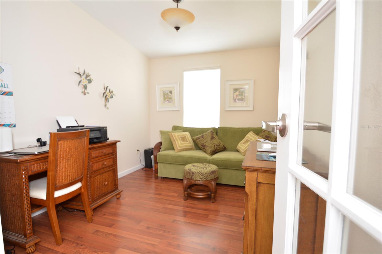 Image 9 of 31 For 717 Carefree