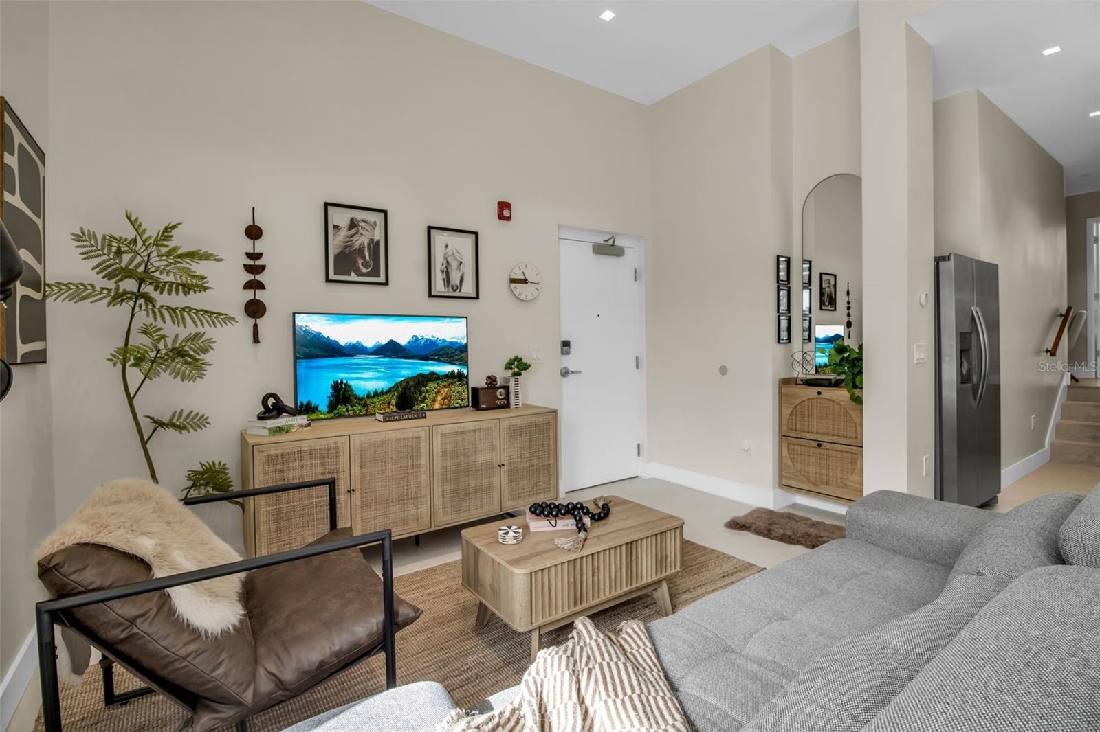 Image 11 of 44 For 1558 4th Street 208