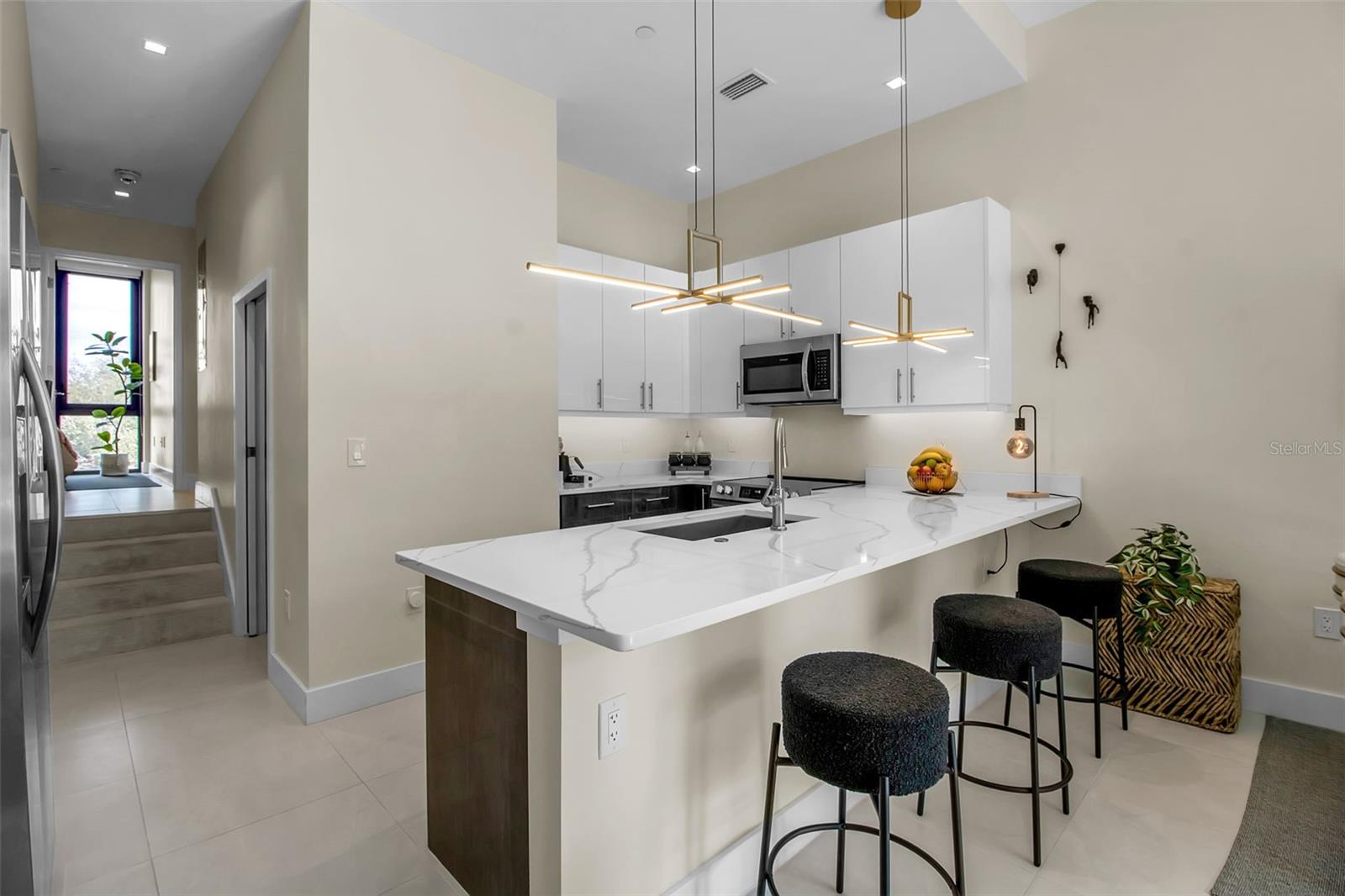 Image 17 of 44 For 1558 4th Street 208