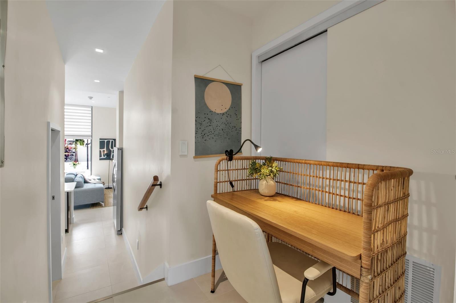 Image 26 of 44 For 1558 4th Street 208