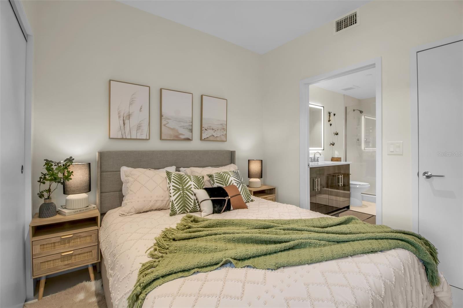 Image 30 of 44 For 1558 4th Street 208