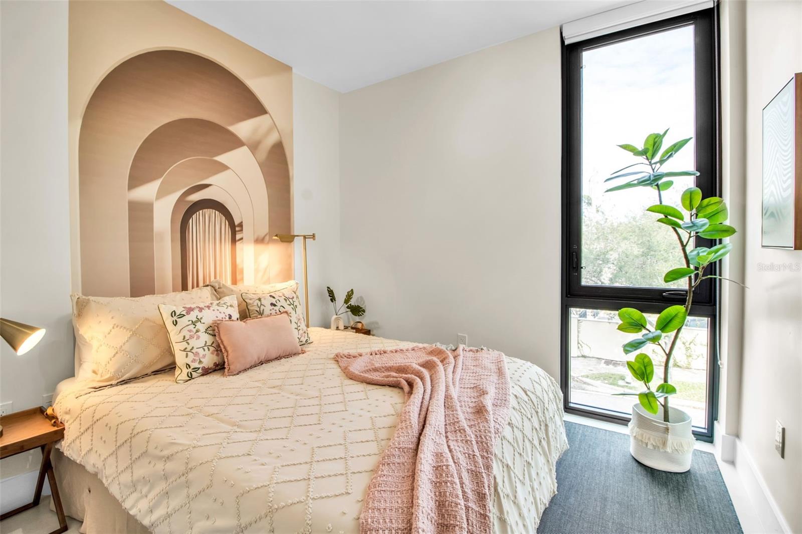 Image 34 of 44 For 1558 4th Street 208