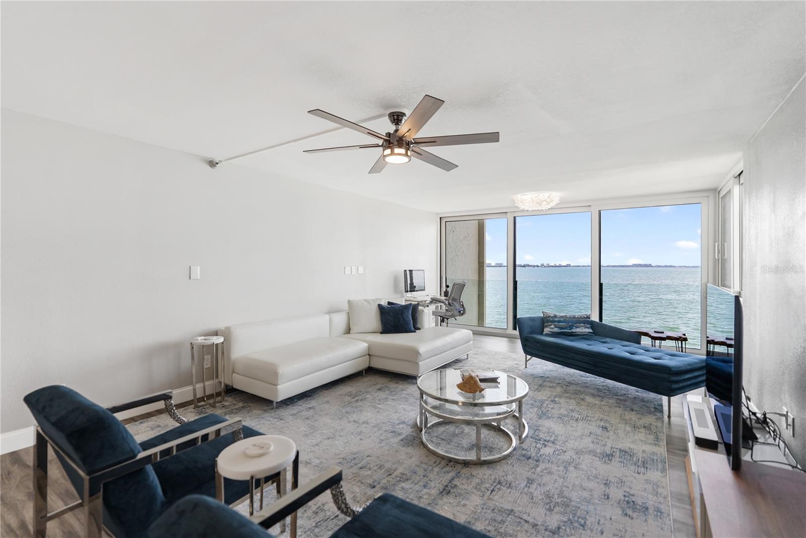 Image 14 of 71 For 97 Sunset Drive 201