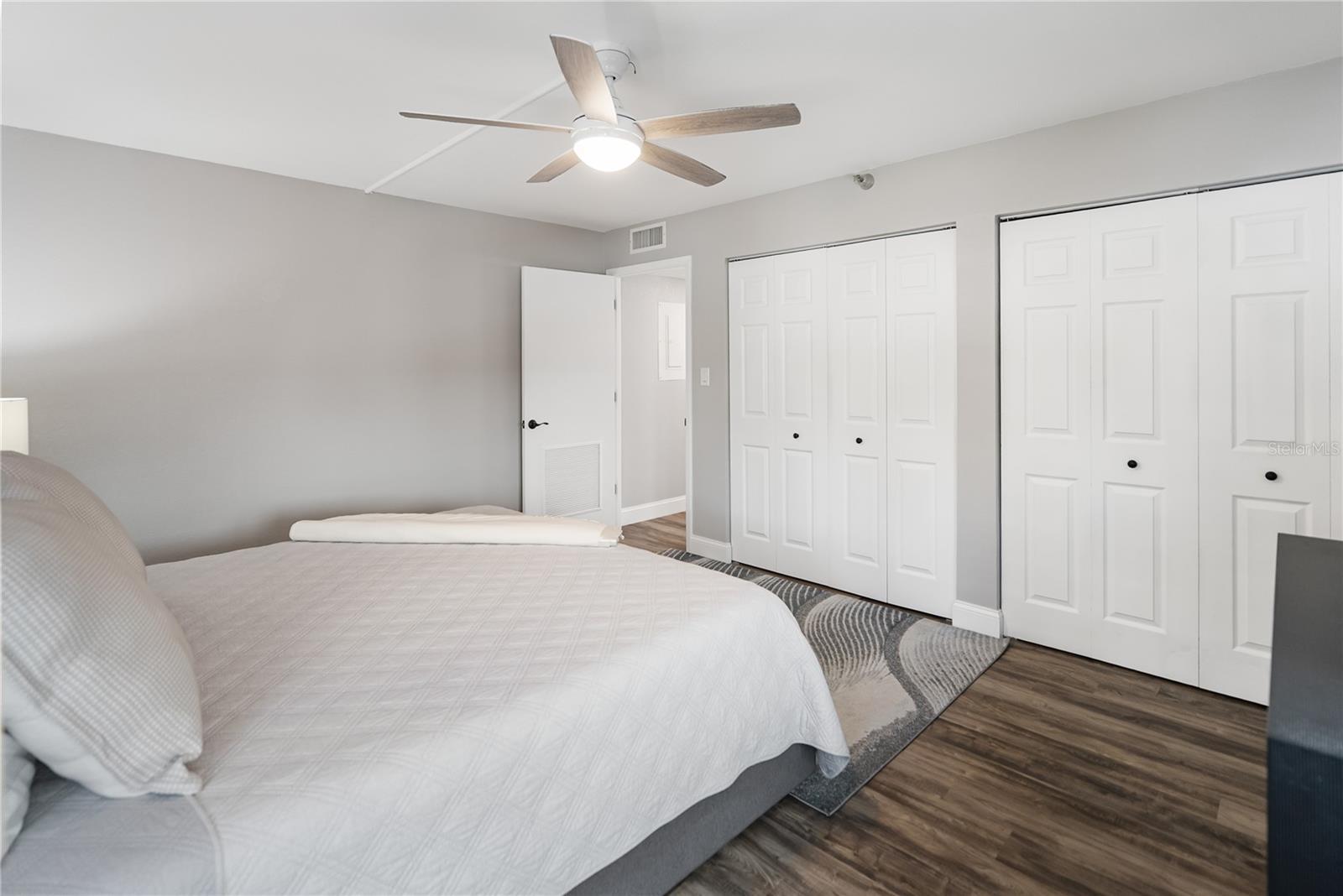 Image 22 of 71 For 97 Sunset Drive 201