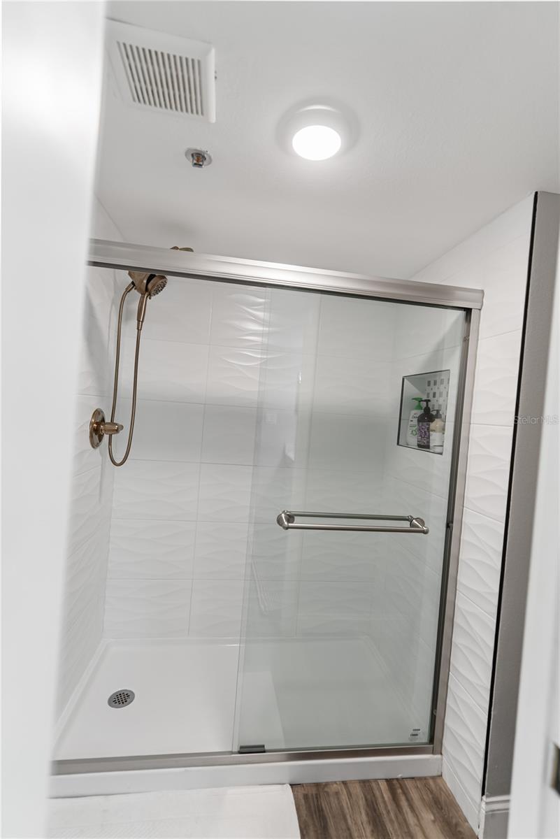 Image 25 of 71 For 97 Sunset Drive 201