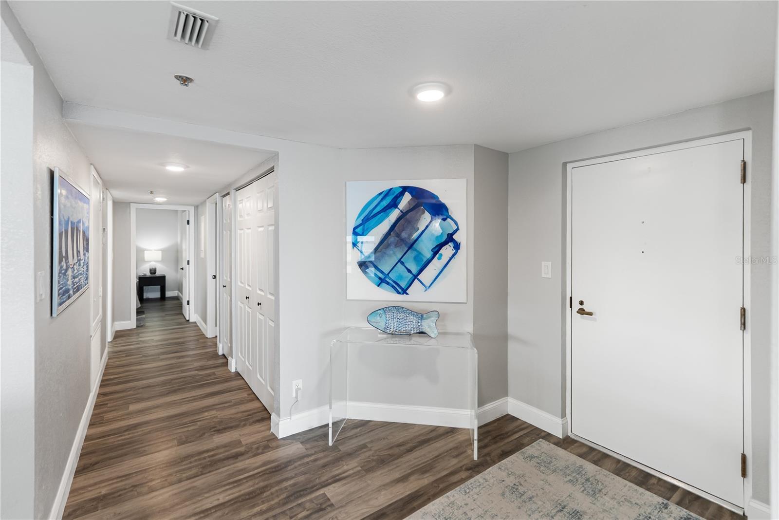 Image 3 of 71 For 97 Sunset Drive 201