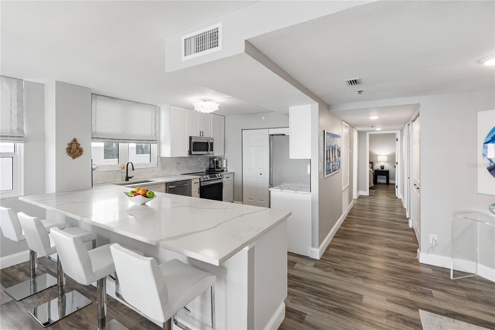 Image 5 of 71 For 97 Sunset Drive 201