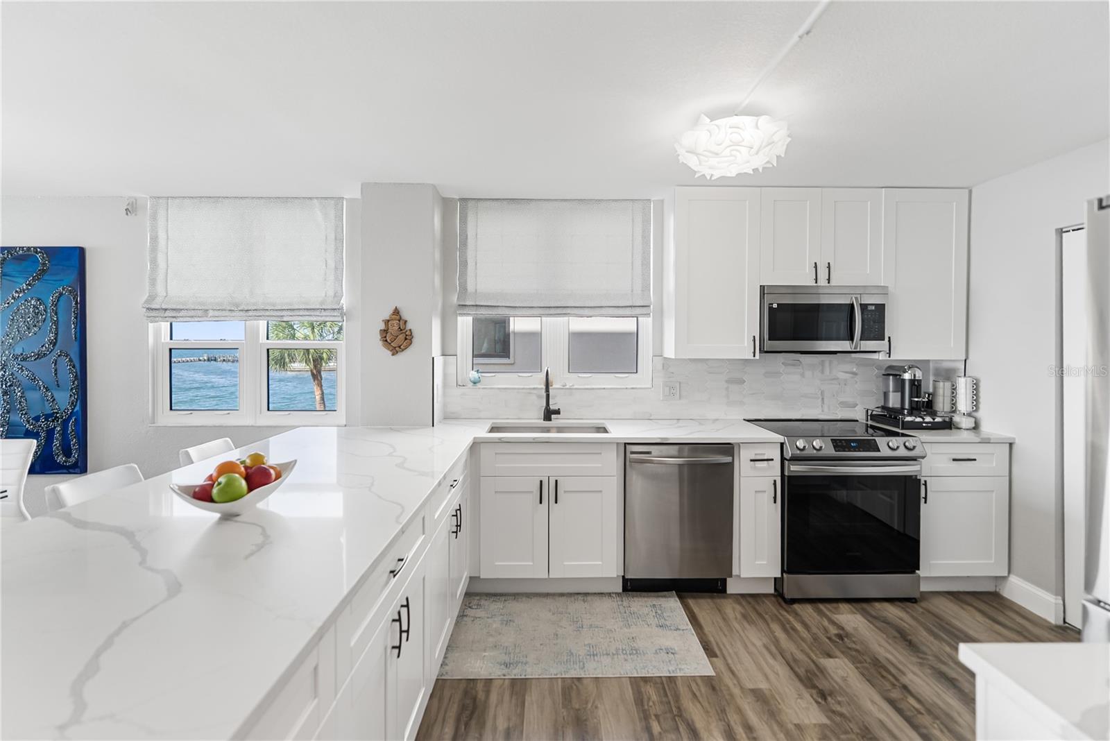 Image 6 of 71 For 97 Sunset Drive 201