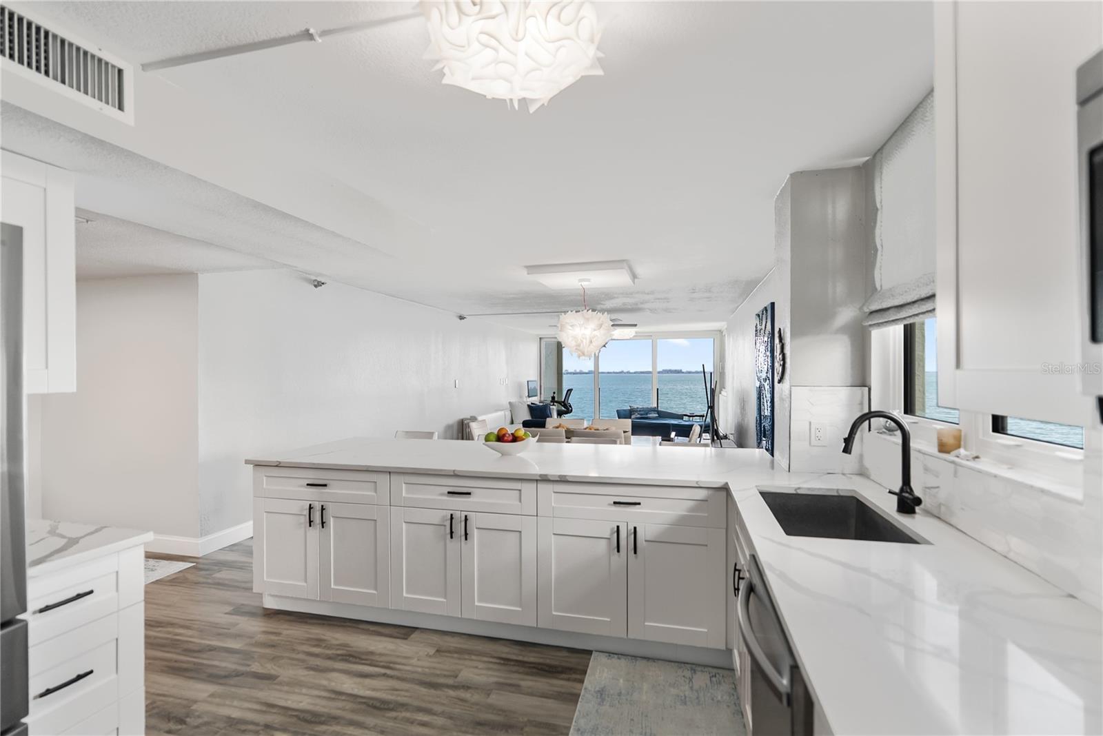 Image 9 of 71 For 97 Sunset Drive 201