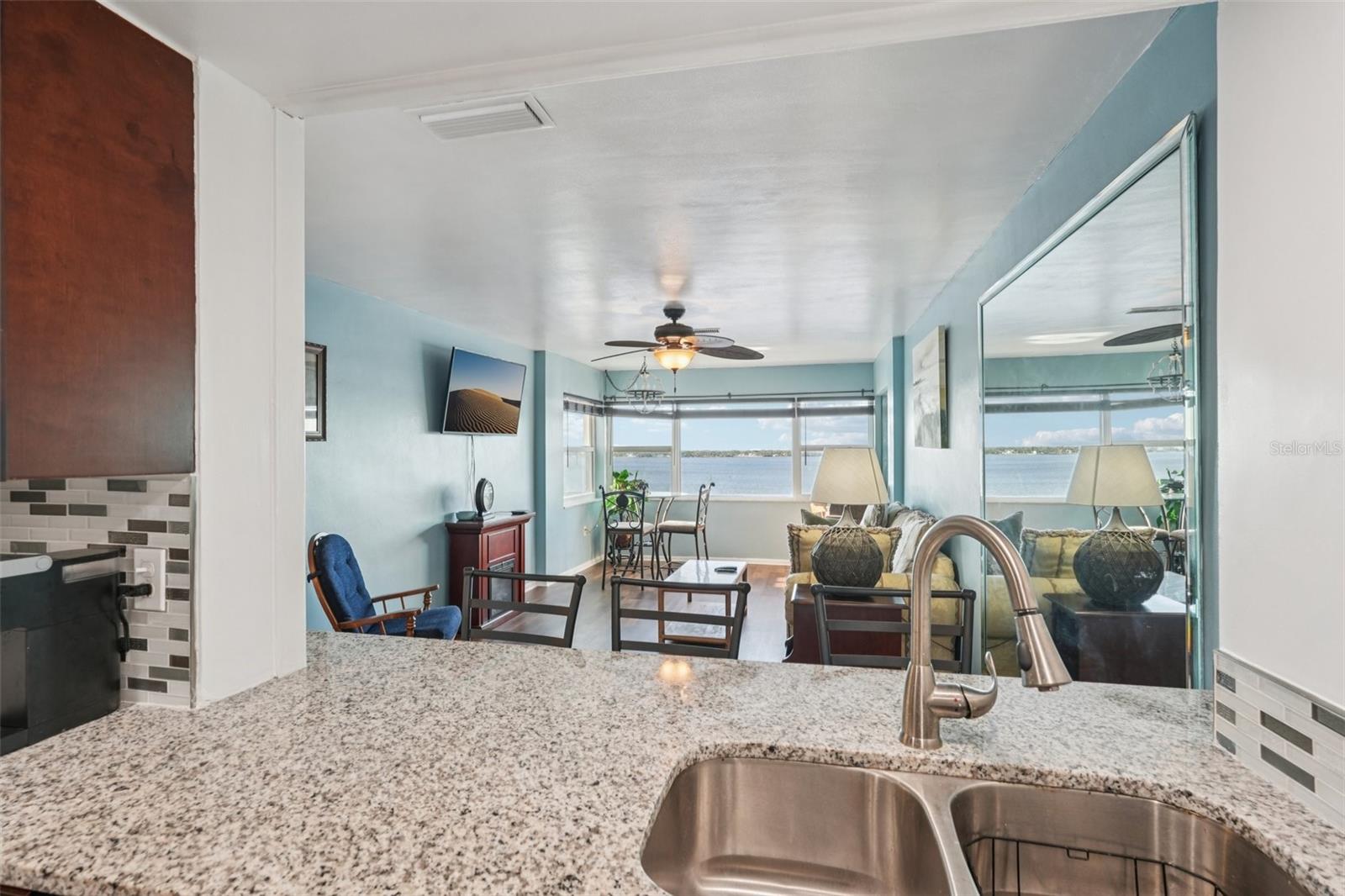 Image 15 of 27 For 1900 Clifford Street 701a