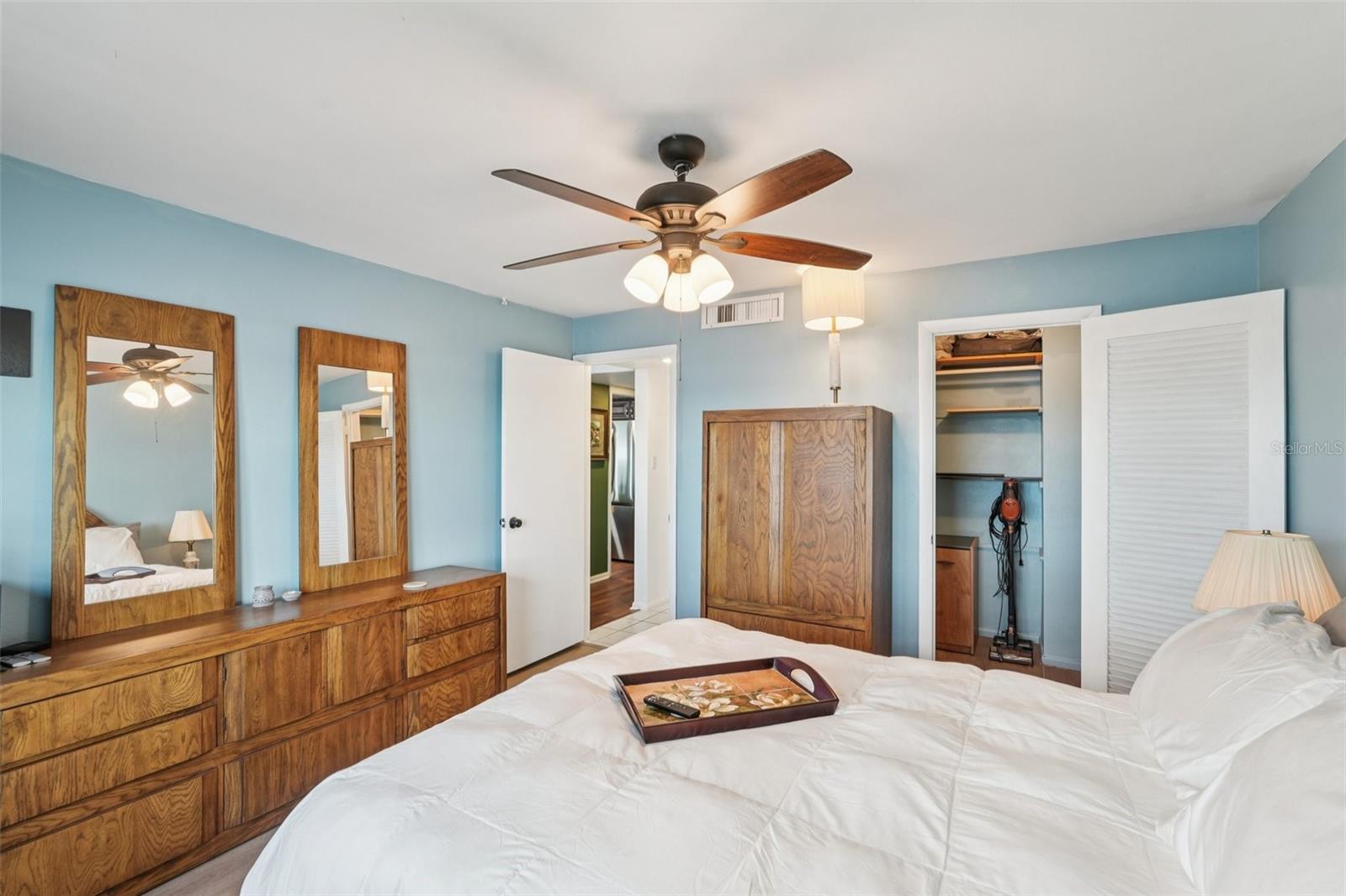 Image 20 of 27 For 1900 Clifford Street 701a