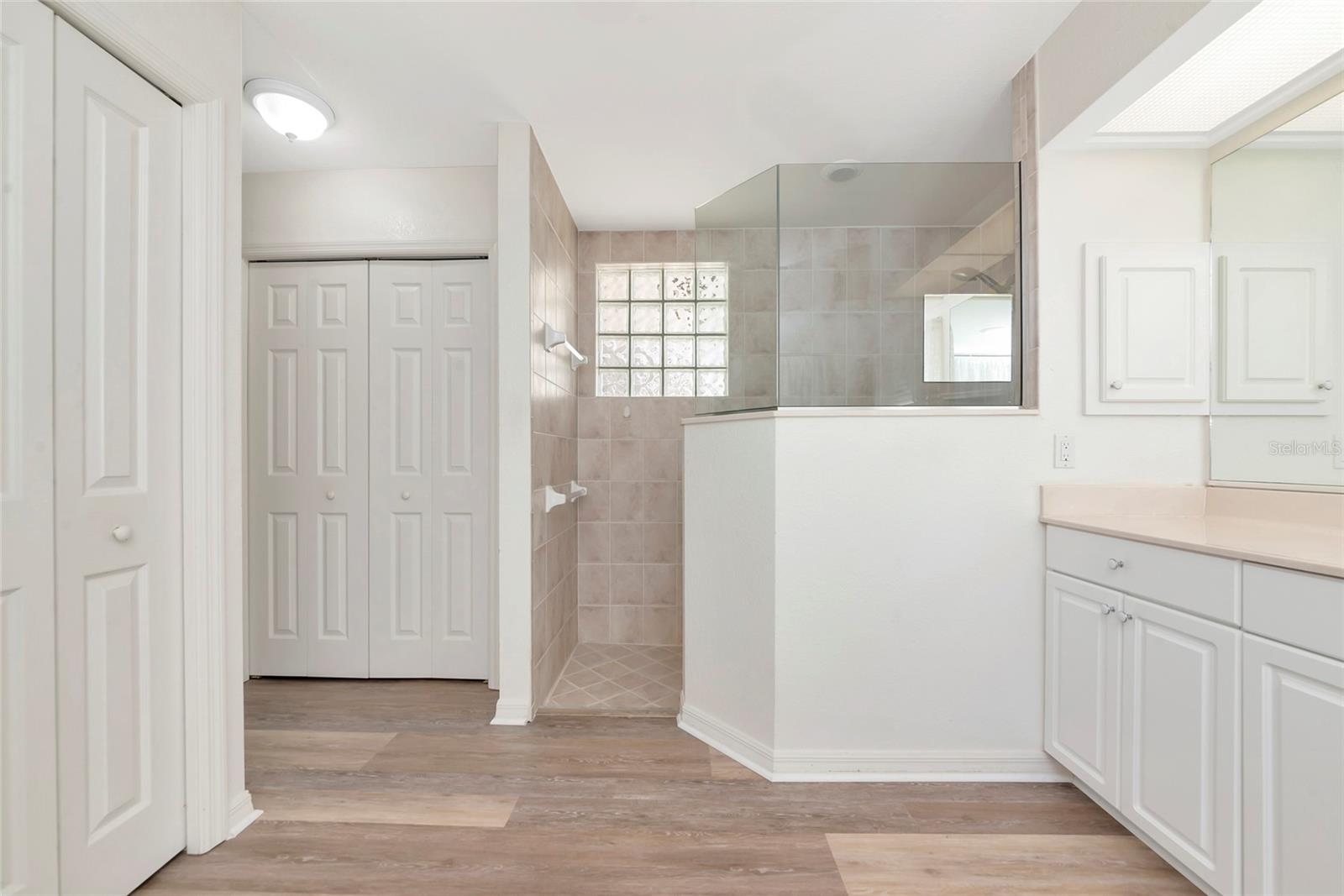 Image 11 of 45 For 1730 Hudson Street