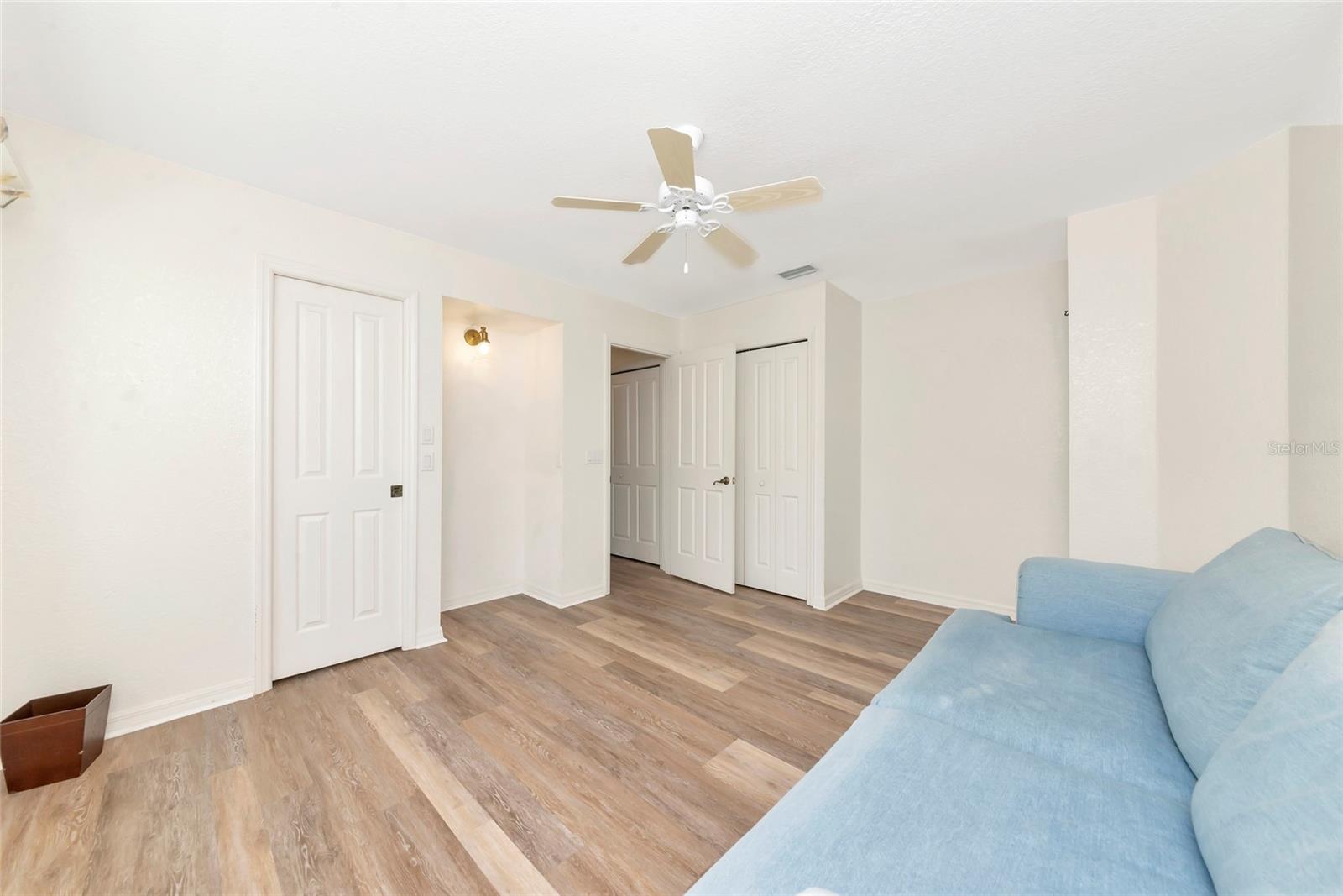 Image 19 of 45 For 1730 Hudson Street