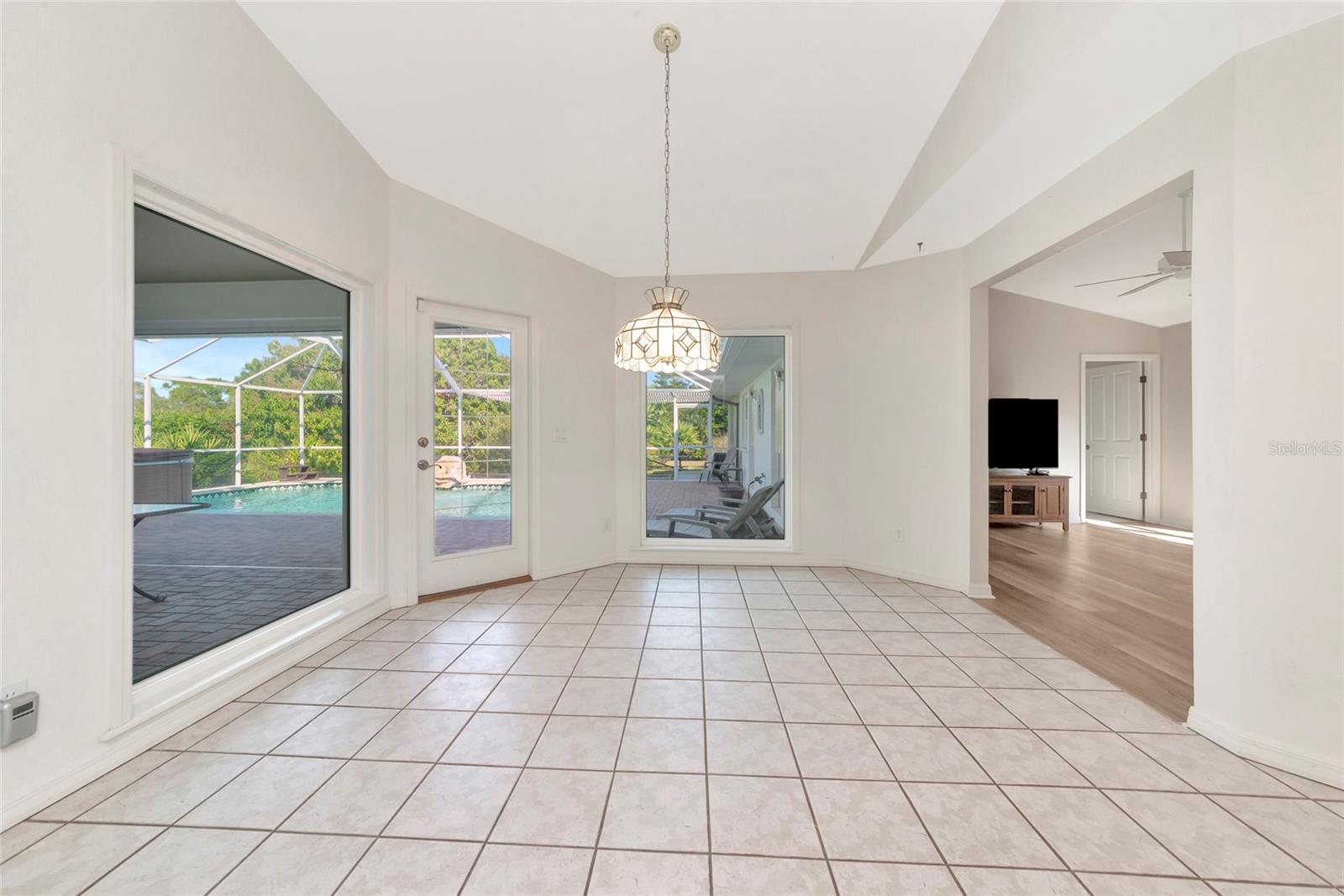 Image 20 of 45 For 1730 Hudson Street