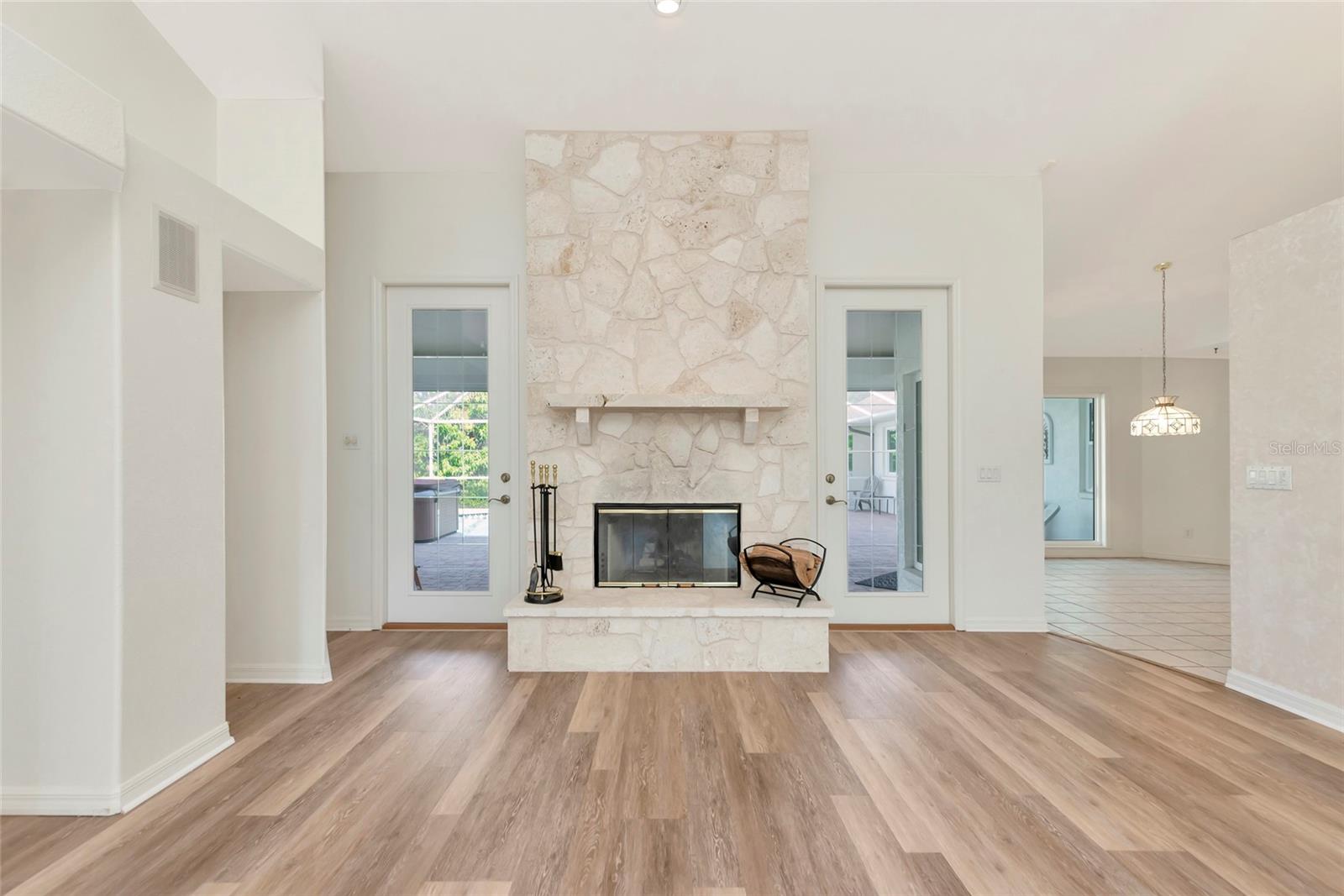 Image 24 of 45 For 1730 Hudson Street